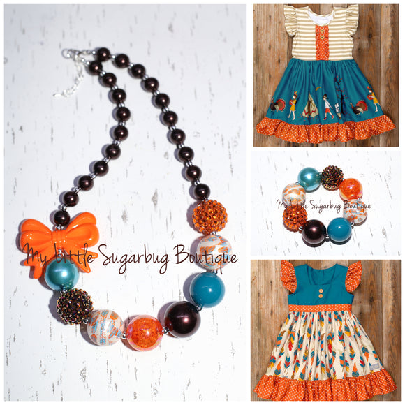 Thanksgiving Day Parade in JADE  Chunky Necklace